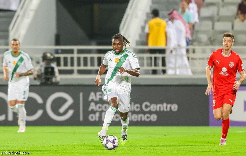 بنقطة الدوحة.. الأهلي يعادل الهلال ويلامس «القياسي»