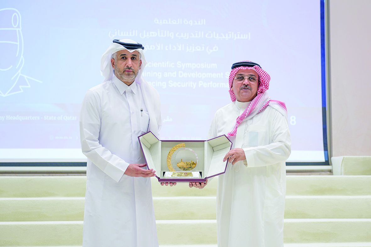 بالتعاون بين «أكاديمية الشرطة» و»جامعة نايف» و»الإنتربول».. ندوة حول إستراتيجيات التأهيل النسائي في تعزيز الأداء الأمني