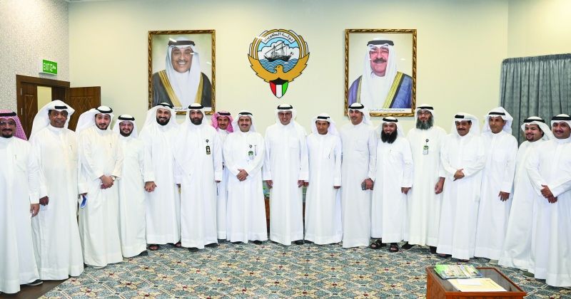 المخيزيم: يدنا ممدودة لدعم «المزارعين» ولن نتردد في فسخ عقود المُخالفين