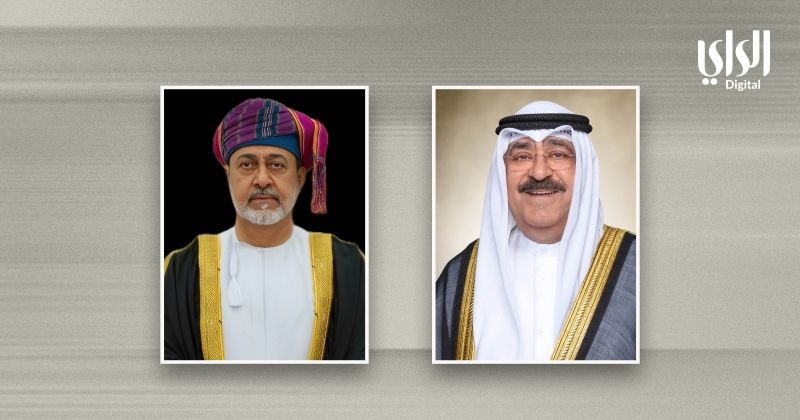 سمو الأمير يتلقى اتصالا من سلطان عمان