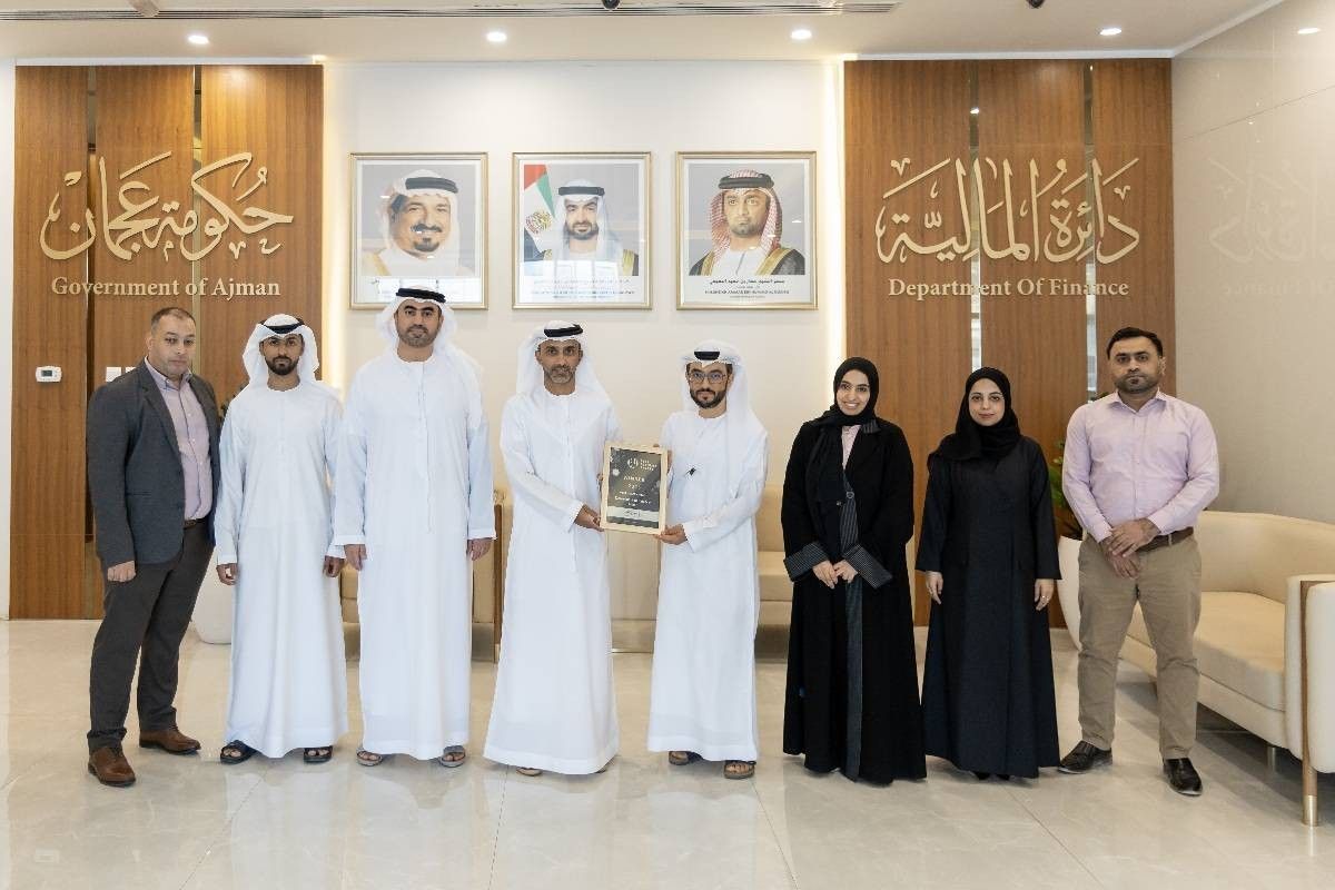 «مالية عجمان» تستعرض التوجهات الاستراتيجية وخطط التطوير
