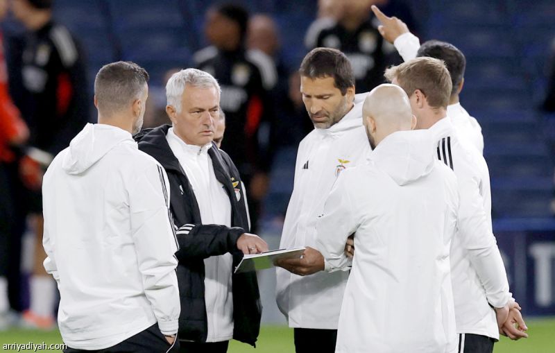 بعد 1699 يوما.. مورينيو يرفع راية التحدي أمام تشيلسي