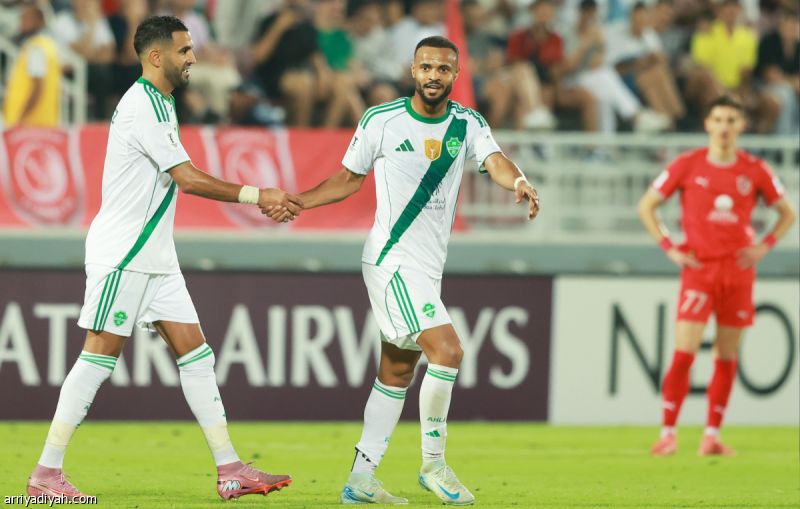 بالهدف الـ 11.. محرز يلاحق سيموس