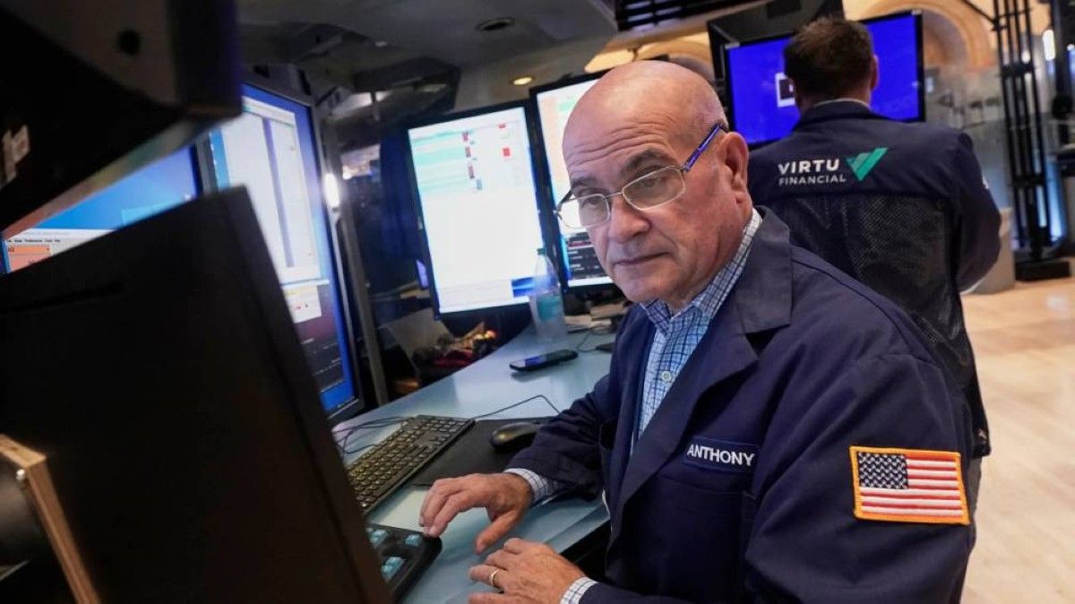 مستثمرو «وول ستريت» يتحررون من ضغوط الإغلاق الحكومي وبيانات الوظائف