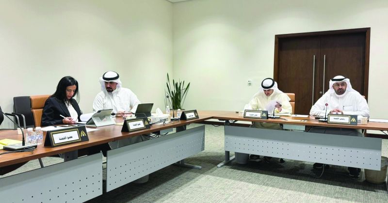 جانب من اجتماع اللجنة