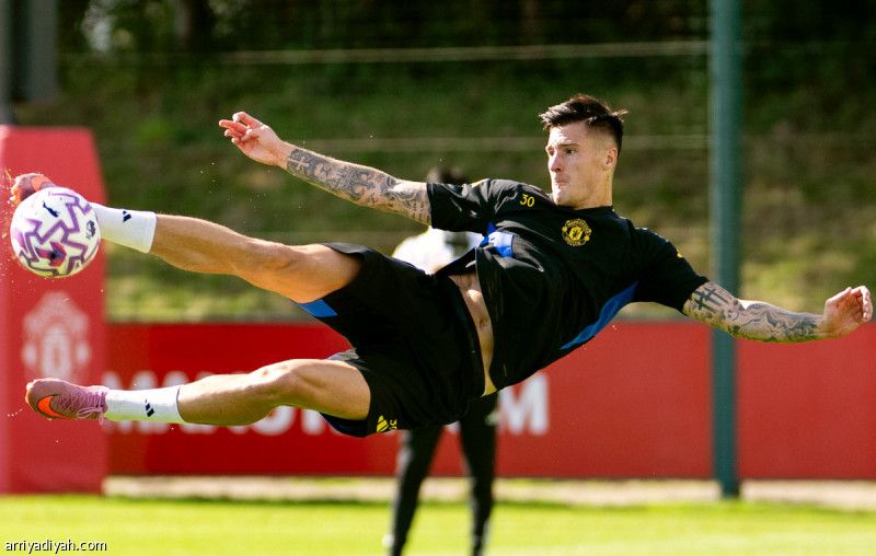 «ذا أثلتيك»: اليونايتد يدرس معسكر السعودية