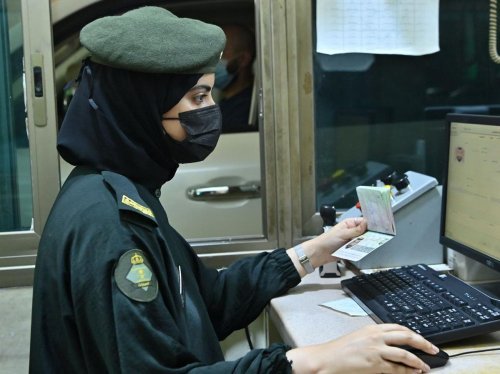 السعودية تفكك عصابة مخدرات: القبض على 3 مصريات بحوزتهن الشبو القاتل في رابغ
