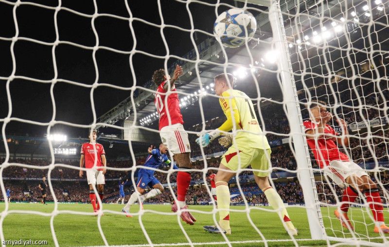 تشيلسي يسقط بنفيكا.. ومورينيو يخسر الاختبار الخامس