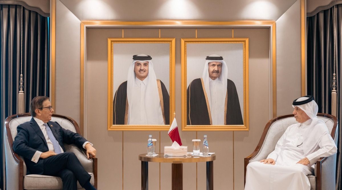 وزير الدولة للشؤون الخارجية يودع سفير الإكوادور