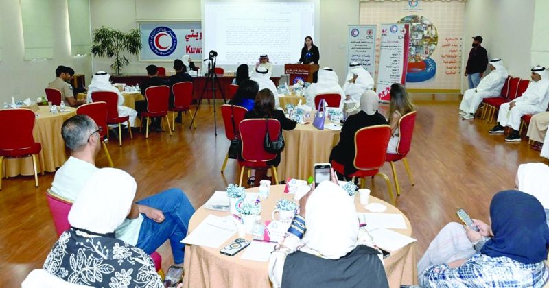 «الهلال الأحمر»: تعاون مع «الداخلية» لتسهيل إجراءات سفر الوافدين المتعثرين