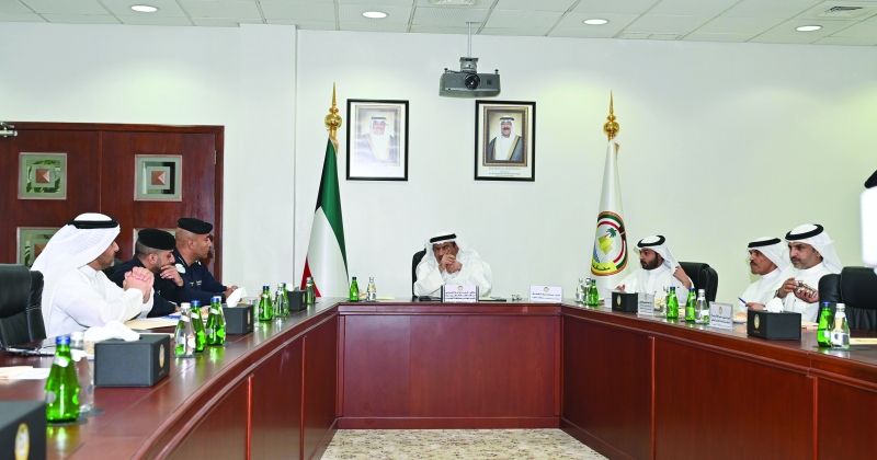 جانب من اجتماع اللجنة