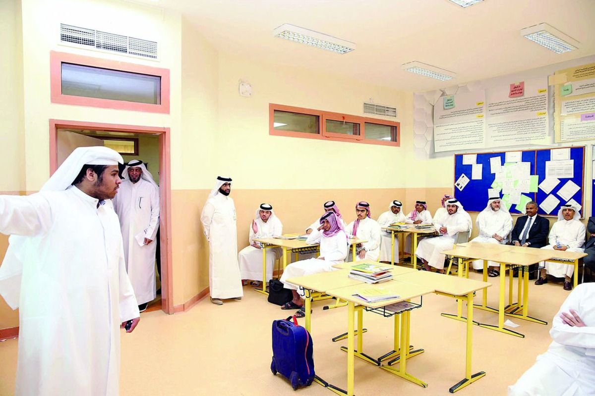 أكاديميون وخبراء لـ «العرب»: التعليم قيمة إنسانية ورسالة أخلاقية.. والأعباء جزء من المهنة