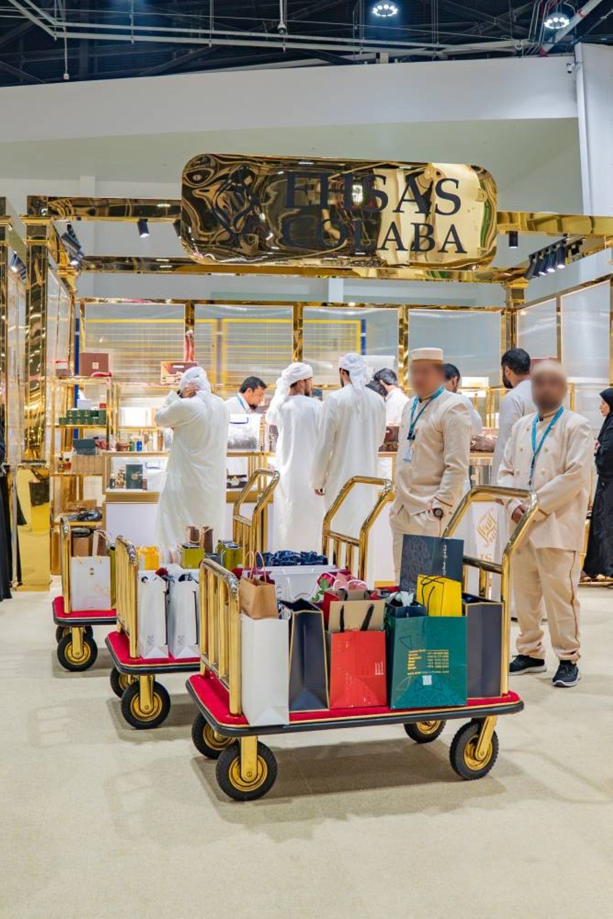 لأول مرة في أبوظبي.. معرض طيب الحزم للعطور ودهن العود