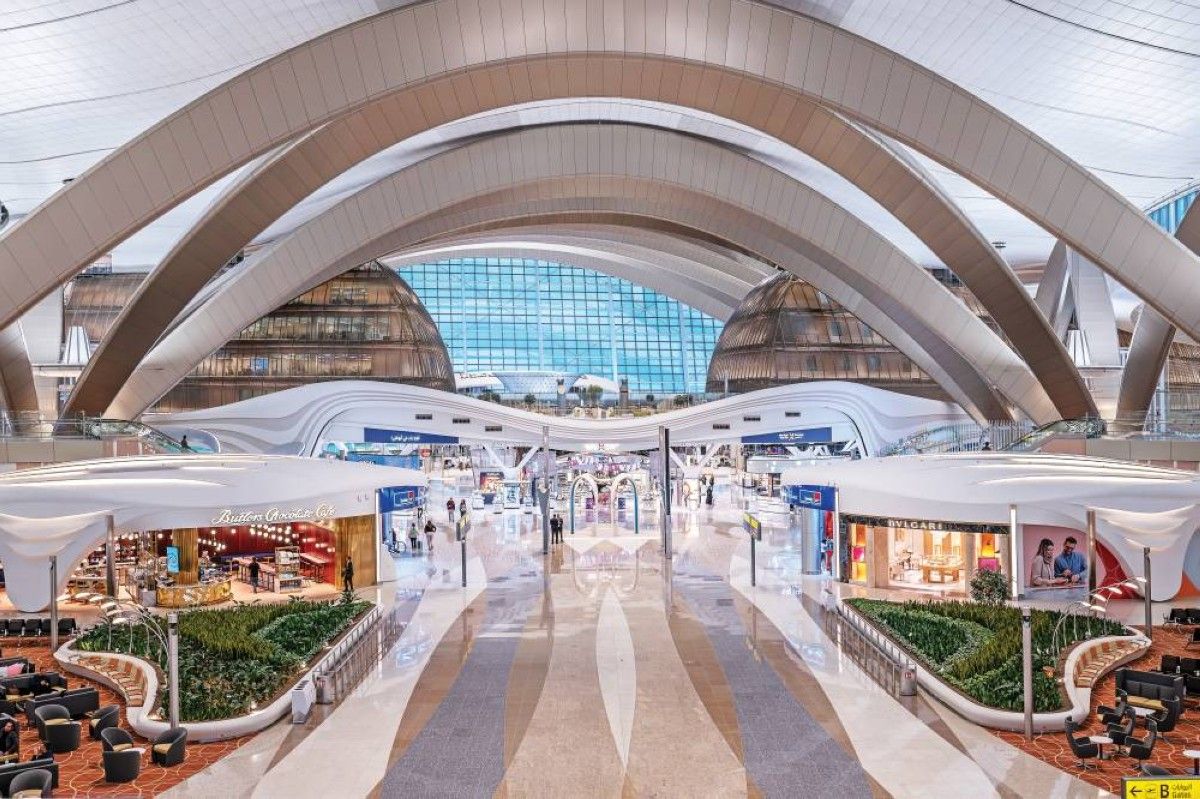 «زايد الدولي» أفضل مطار في تجربة التسوق