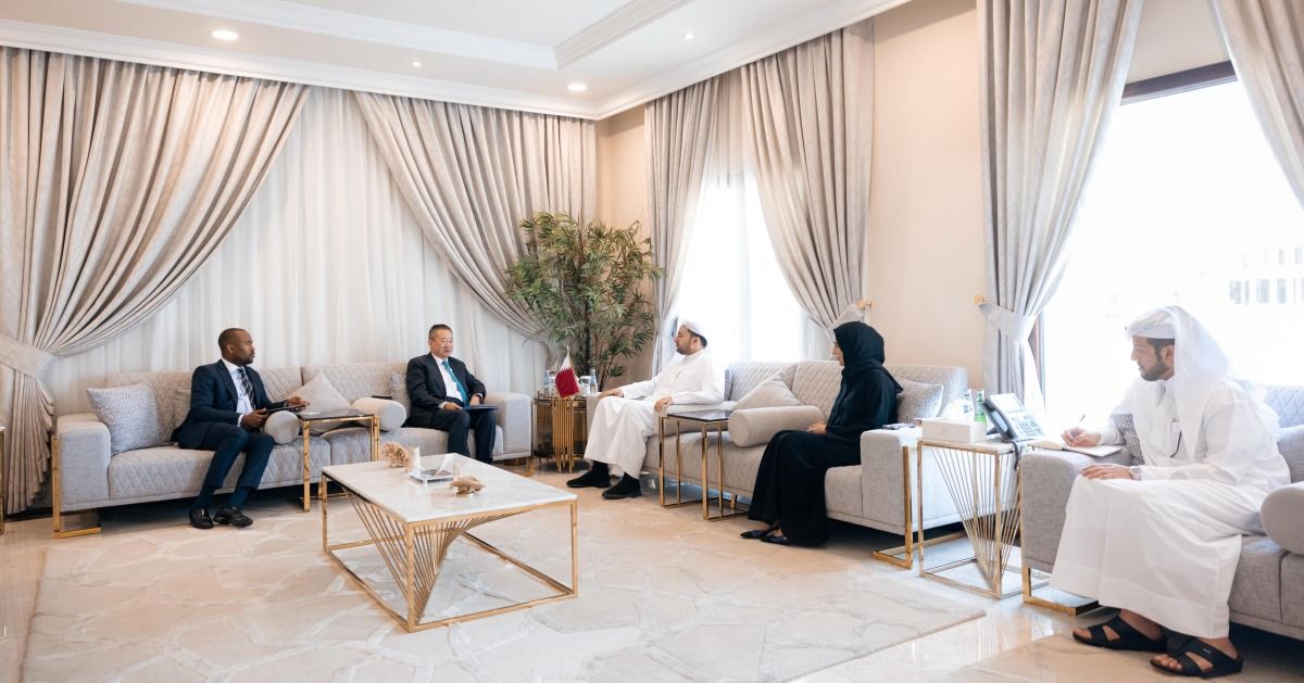 وزير الدولة بوزارة الخارجية يجتمع مع المبعوث الخاص للأمين العام للأمم المتحدة لمنطقة البحيرات العظمى