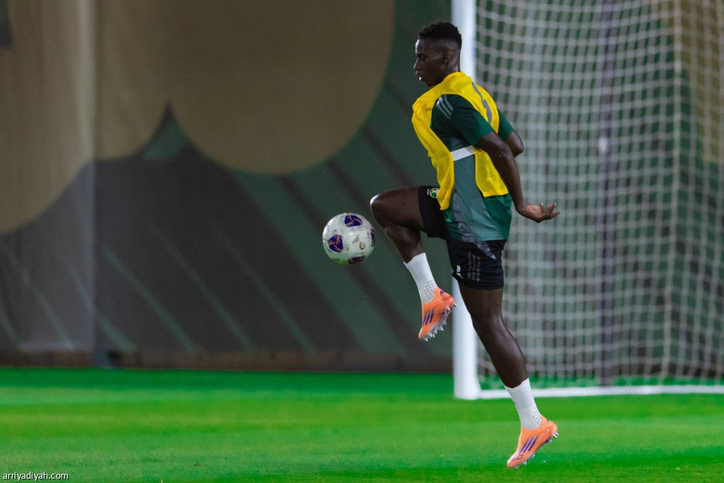 مروان وسعود مع «الأخضر»