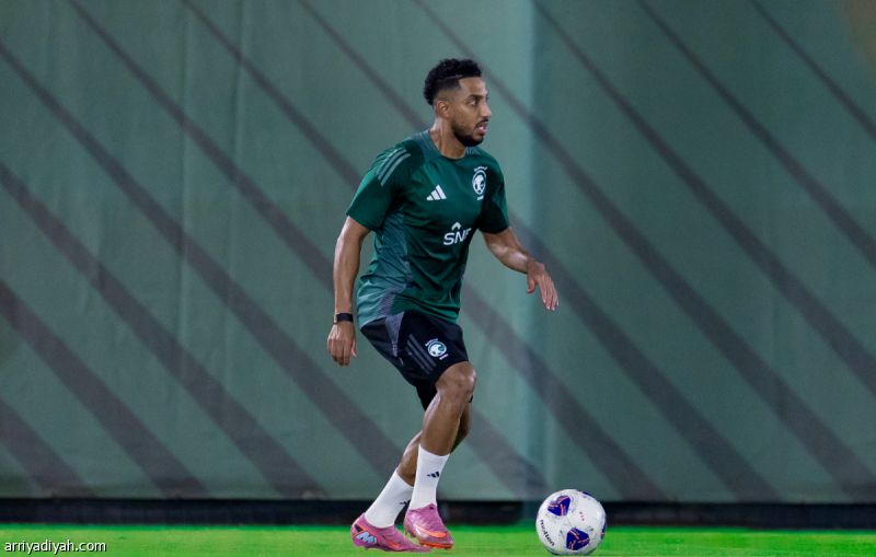 قبل «الأخضر».. «الإندونيسية» تحذر من رفيق رونالدو