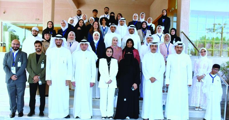 الحويلة في لقطة جماعية مع حضور ملتقى الصحة النفسية