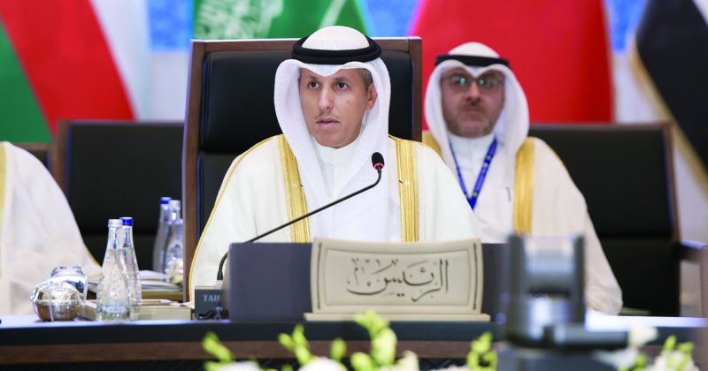 الدكتور محمد الوسمي مترئساً الاجتماع