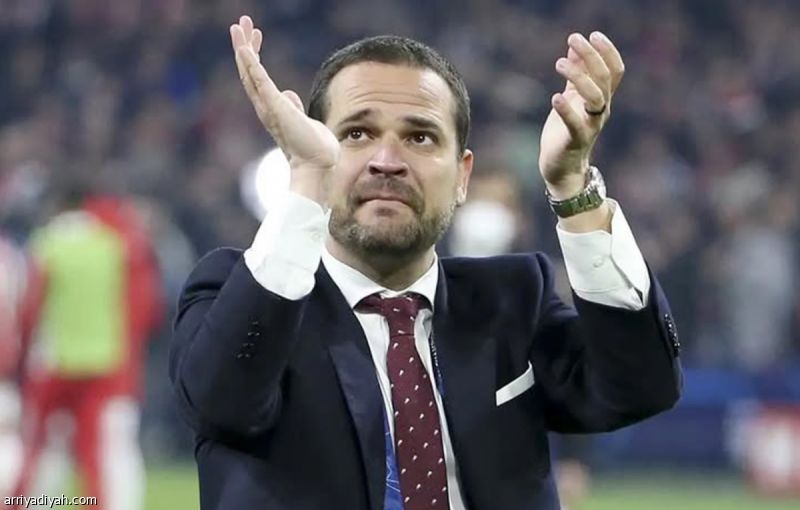 الأهلي يستقبل باراز