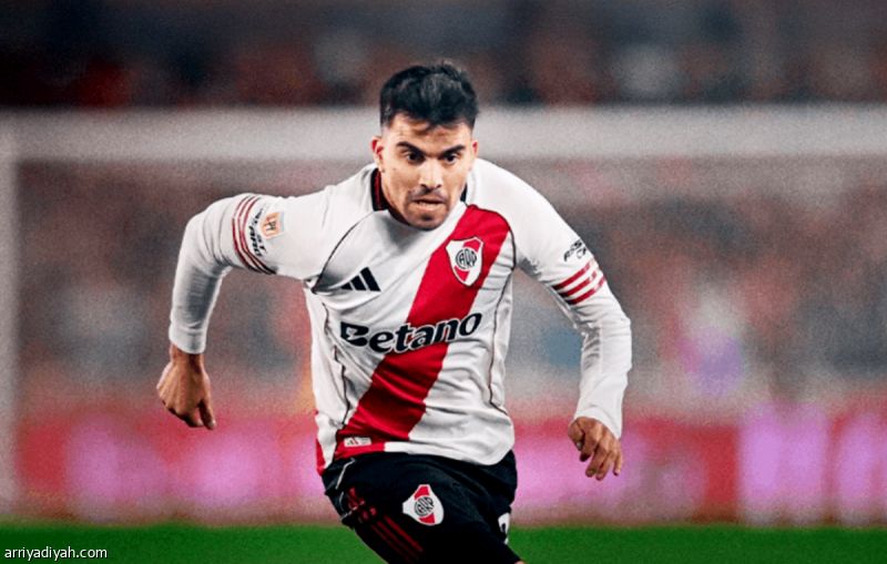 «بائع متجول» إلى جانب ميسي في صفوف الأرجنتين