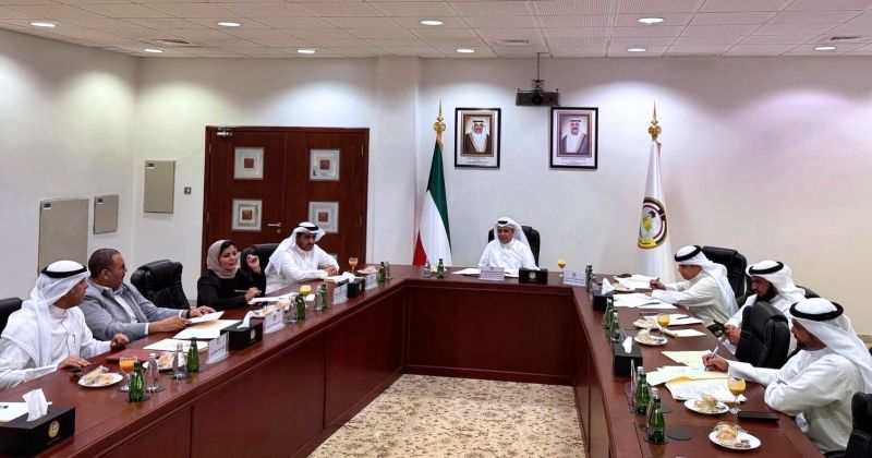 «خدمات محافظة الجهراء» تبحث احتياجات المزارعين والمبادرات البيئية