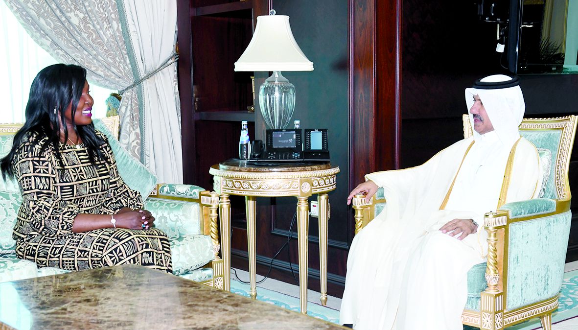 الحمادي يتسلم نسخة من اعتماد سفيري لبنان وجنوب السودان