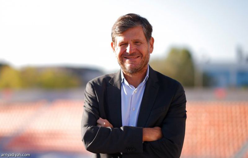 أتلتيكو يعيّن برشلونيّا مدير الكرة