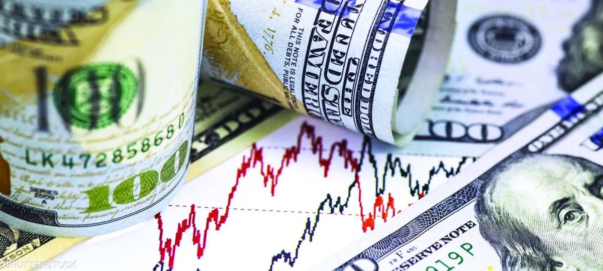 «بلومبرغ» تتوقع مواصلة البنوك المركزية خفض أسعار الفائدة حتى نهاية العام