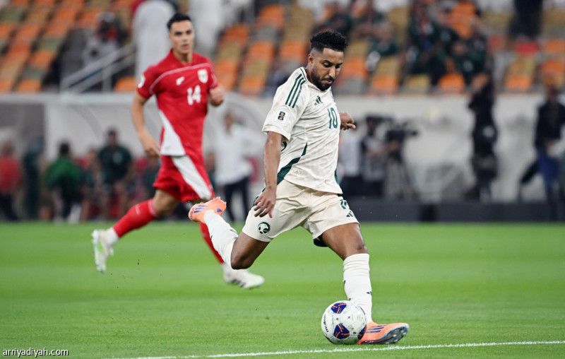 السعوديون في رحلة المونديال.. سالم يبعد مسعد ويصل إلى التاسع