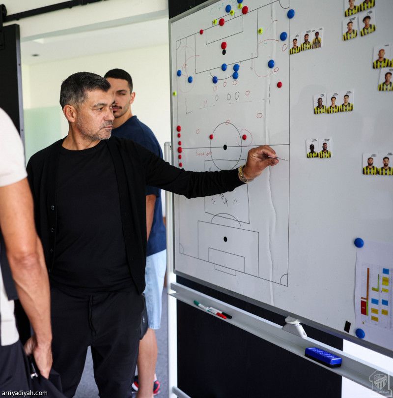 محظورات كونسيساو: الوزن.. النوم.. والجوال