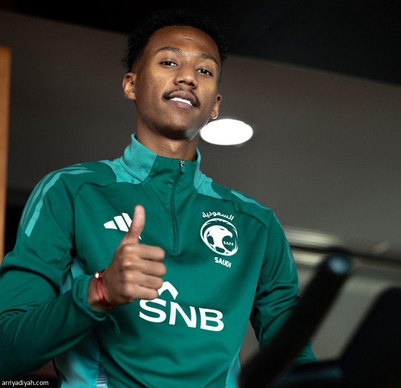 «الأخضر» يستأنف