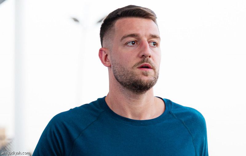 الهلال يفقد سافيتش أسبوعا