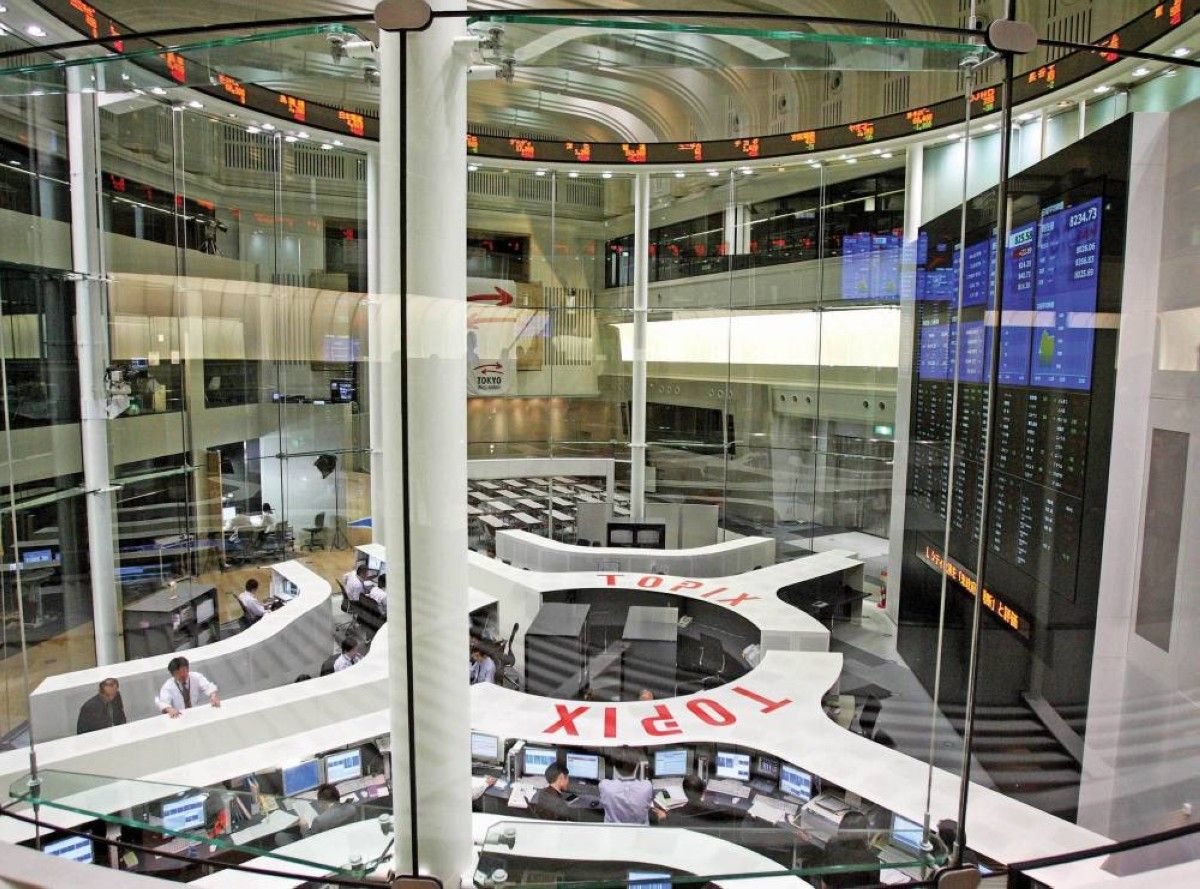 استقرار أسهم أوروبا والأنظار على المشهد السياسي في فرنسا