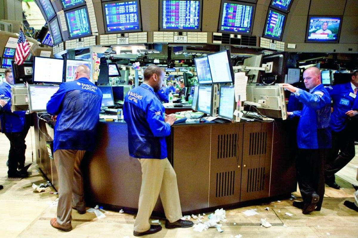 تجدد حرب الرسوم الجمركية يعصف بالأسهم الأمريكية والأوروبية