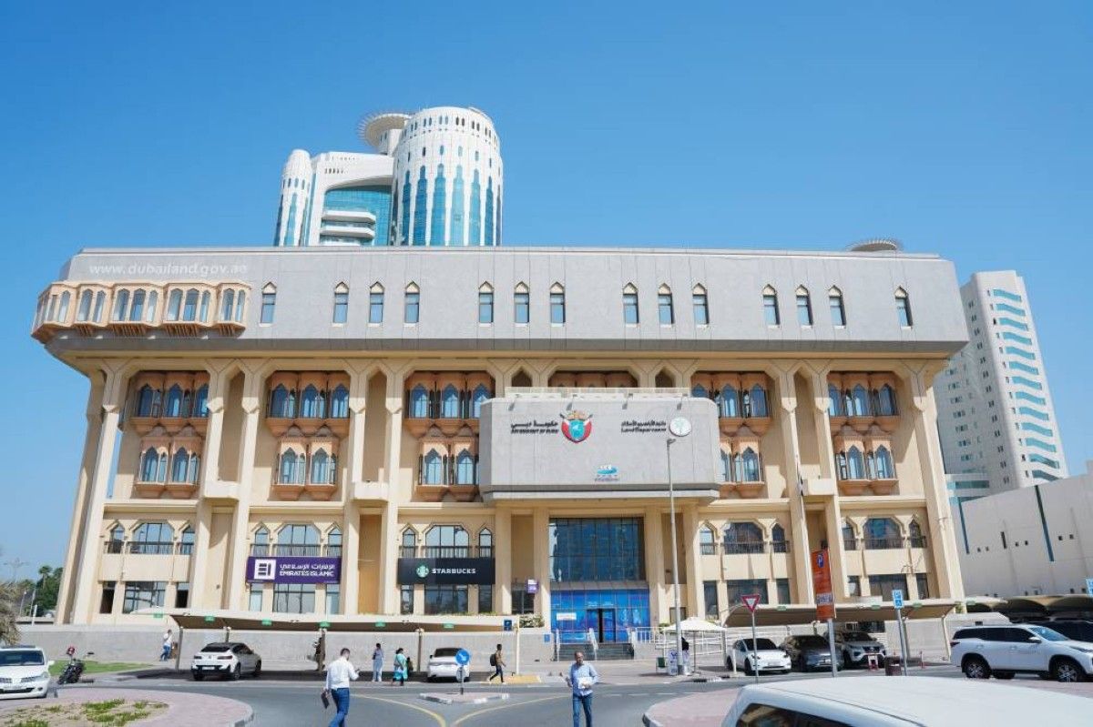 «أراضي دبي» تصنع المستقبل العقاري الذكي