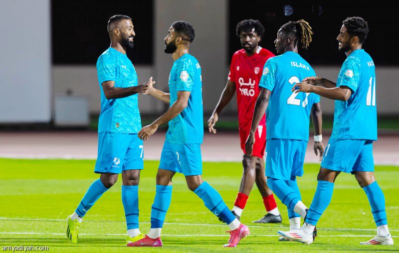 تجريبيّا.. نيوم يستعرض بخماسية العربي