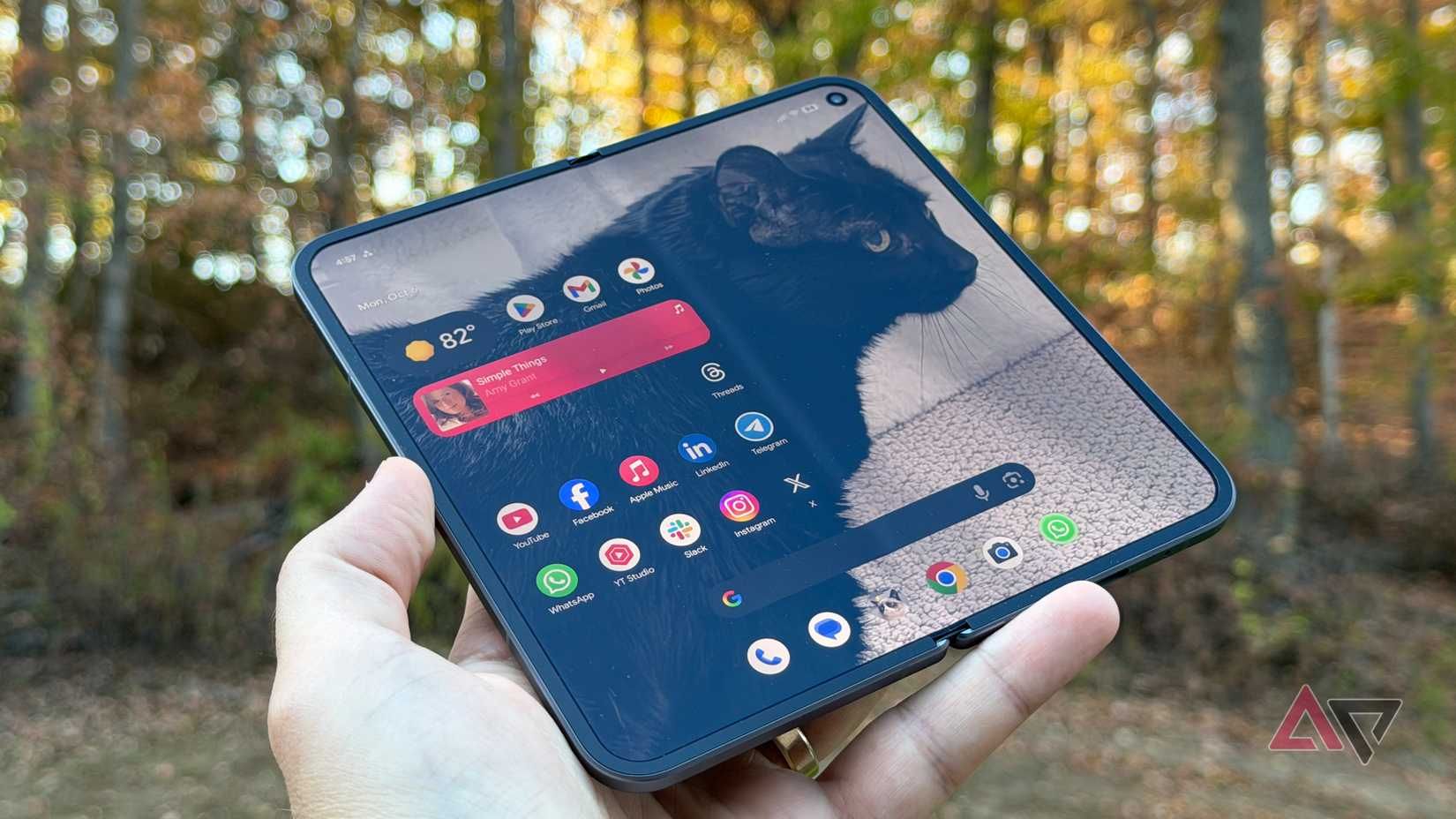 صراع العمالقة القابل للطي.. هل تبادل Pixel 10 Pro Fold و Galaxy Z Fold 7 الأدوار؟
