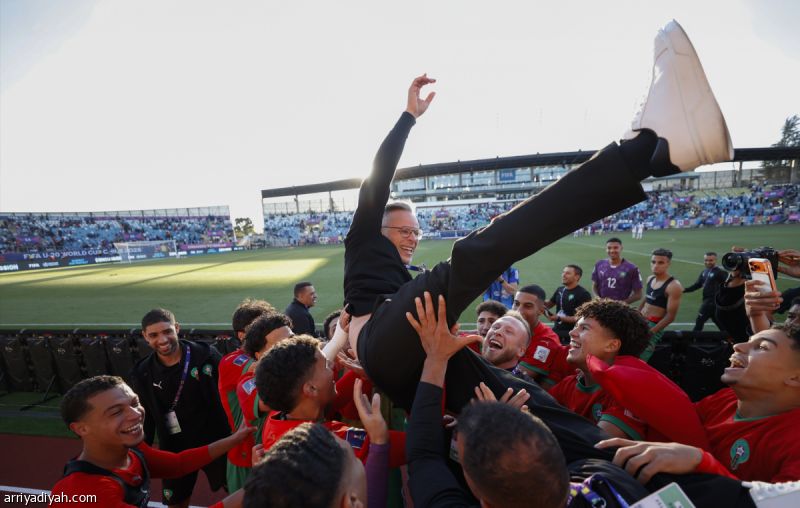 مدرب المغرب يعد ببلوغ نهائي كأس العالم