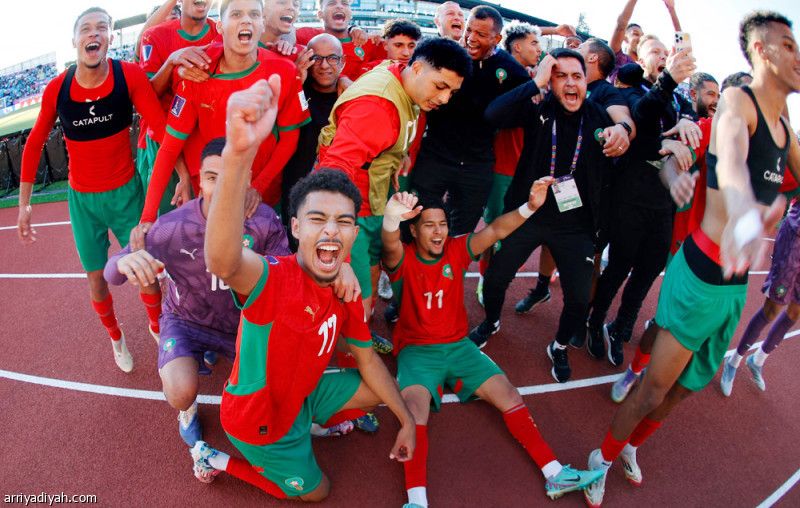 المغرب وكولومبيا يهدّدان بطلي العالم 7 مرات