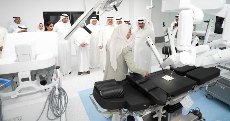 رئيس مجلس الوزراء والوزراء يتفقدون مشروع مركز الكويت لمكافحة السرطان الجديد