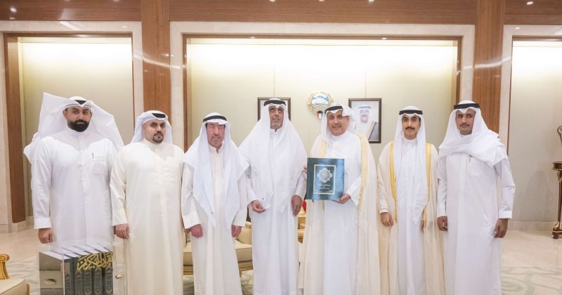 وزير شؤون الديوان الأميري ورئيس ديوان سمو ولي العهد يشيدان بالدور الرائد لـ«المكفوفين» في خدمة أعضائها