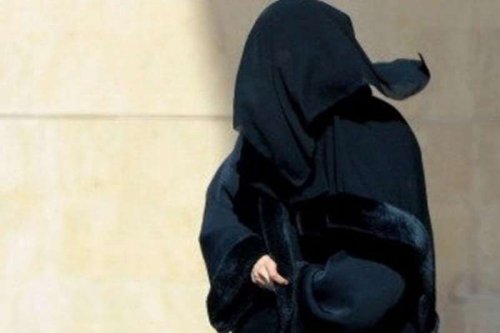 السلطات السعودية تلقي القبض على فتاة يمنية.. ما كانت تفعله صادم ولا يتوقعة عقل بشر !!