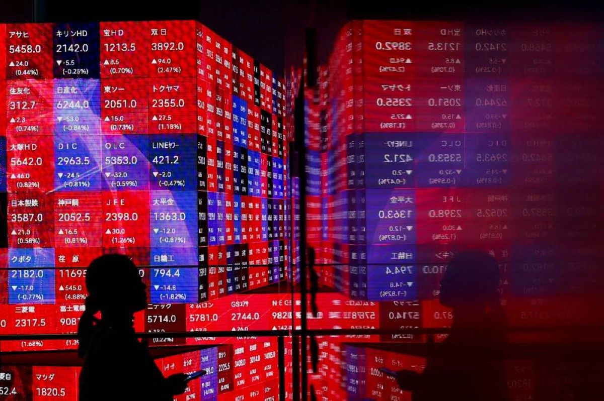 تراجع مؤشرات الأسهم اليابانية في جلسة التعاملات الصباحية