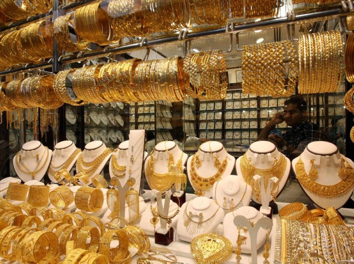 الذهب يخترق 4300 دولار ويحقق أفضل مكسب أسبوعي منذ 2008