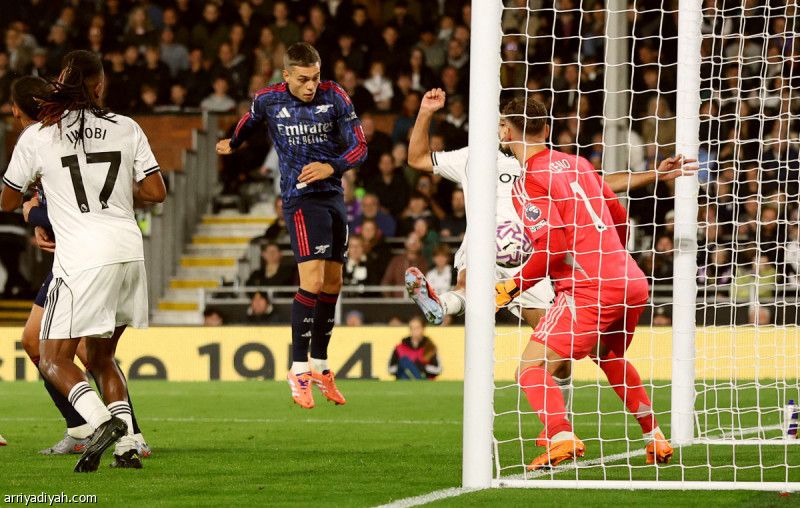 يكسب فولهام.. صدارة أرسنال لا تهتز