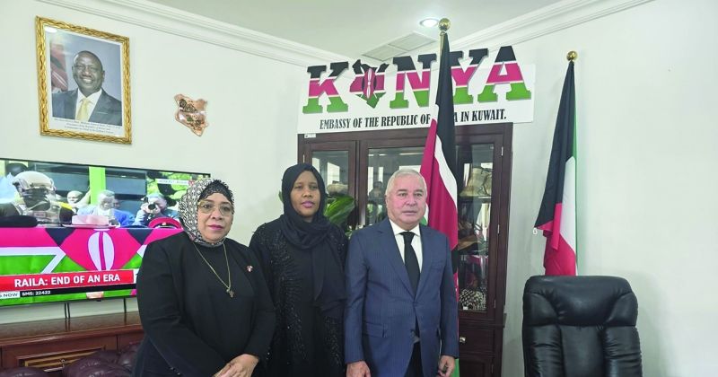 سفارة كينيا تتلقى التعازي بوفاة رئيس وزراء بلادها الأسبق