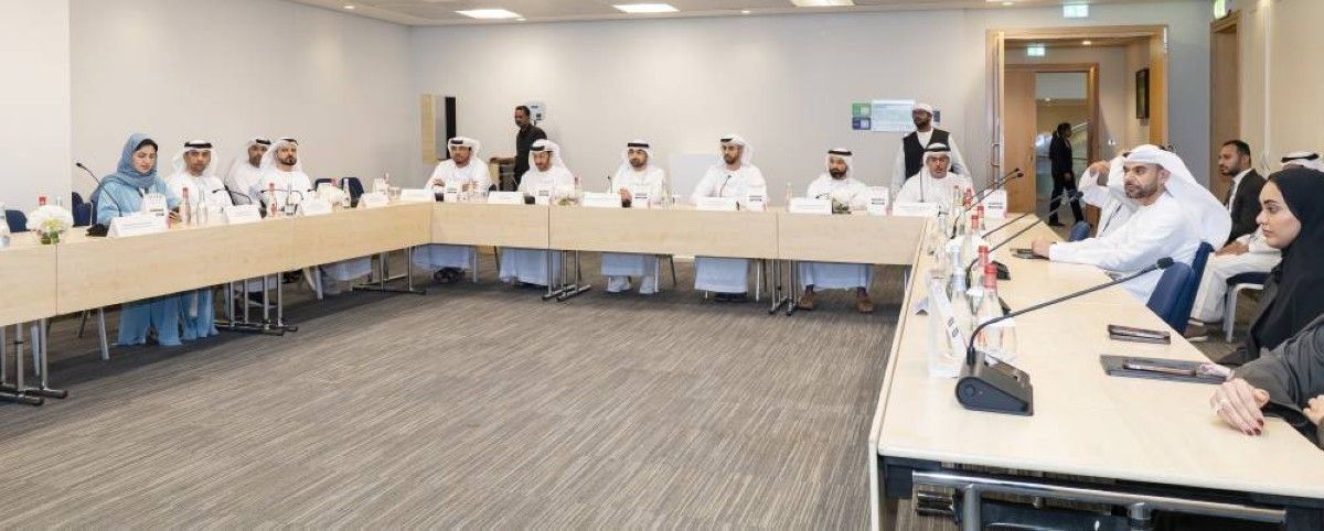 «الإمارات للذكاء الاصطناعي» يبحث الاستفادة من المنصات العالمية