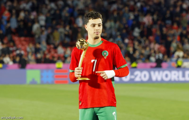 المغرب.. معما ينضم إلى مارادونا