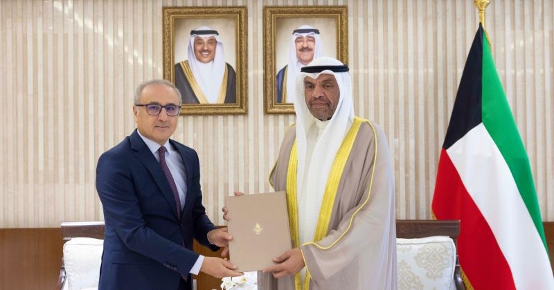 سمو الأمير يتلقى رسالة خطية من الرئيس التونسي